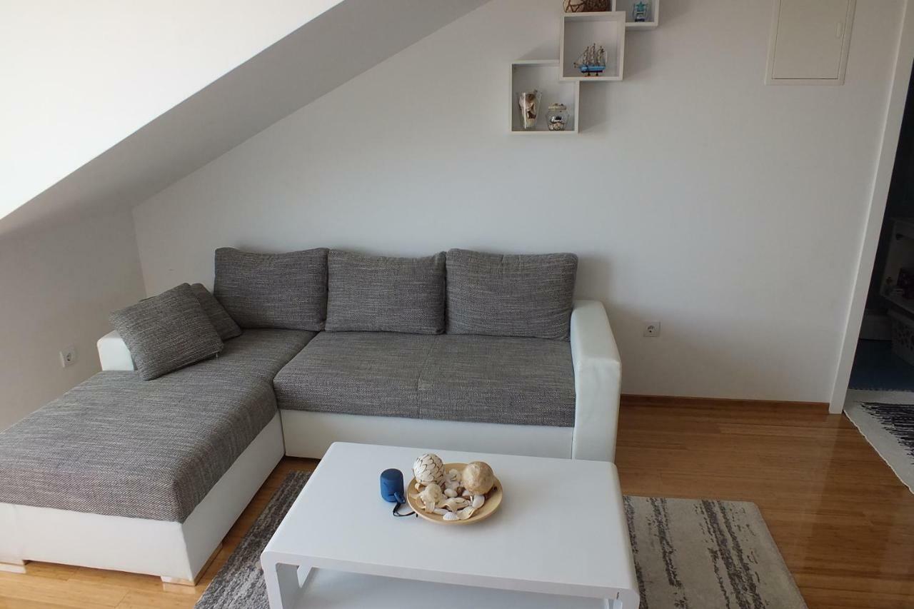 Apartment Silvija ノヴァリャ エクステリア 写真